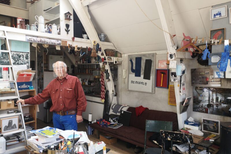 Klaas Gubbels in zijn atelier in Arnhem